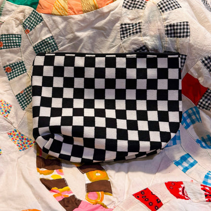 # BAG - MAKEUP CHECKER POUCH/BLACK