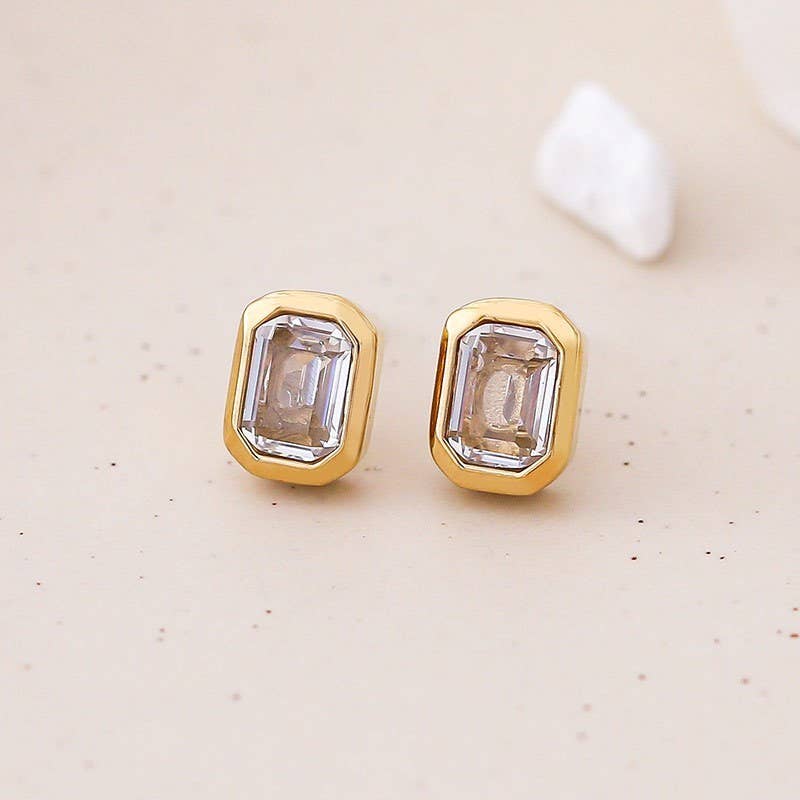 # EARRINGS - 18K TARNISH-FREE STUDS